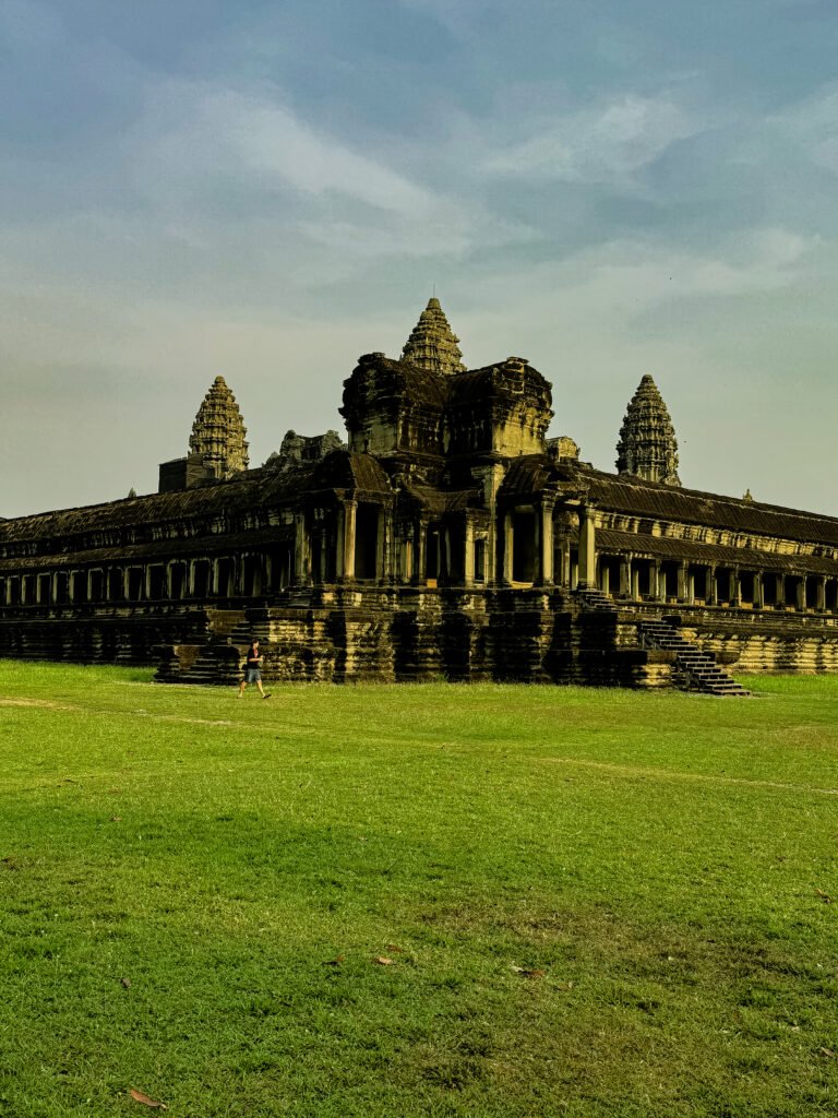 Best Angkor Wat Tours – How to Experience the Temple Complex