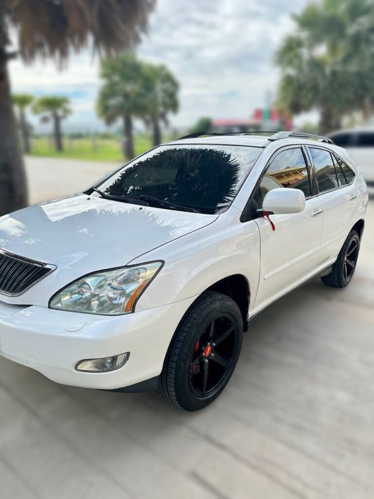 Premium Lexus 330 Chauffeur Service