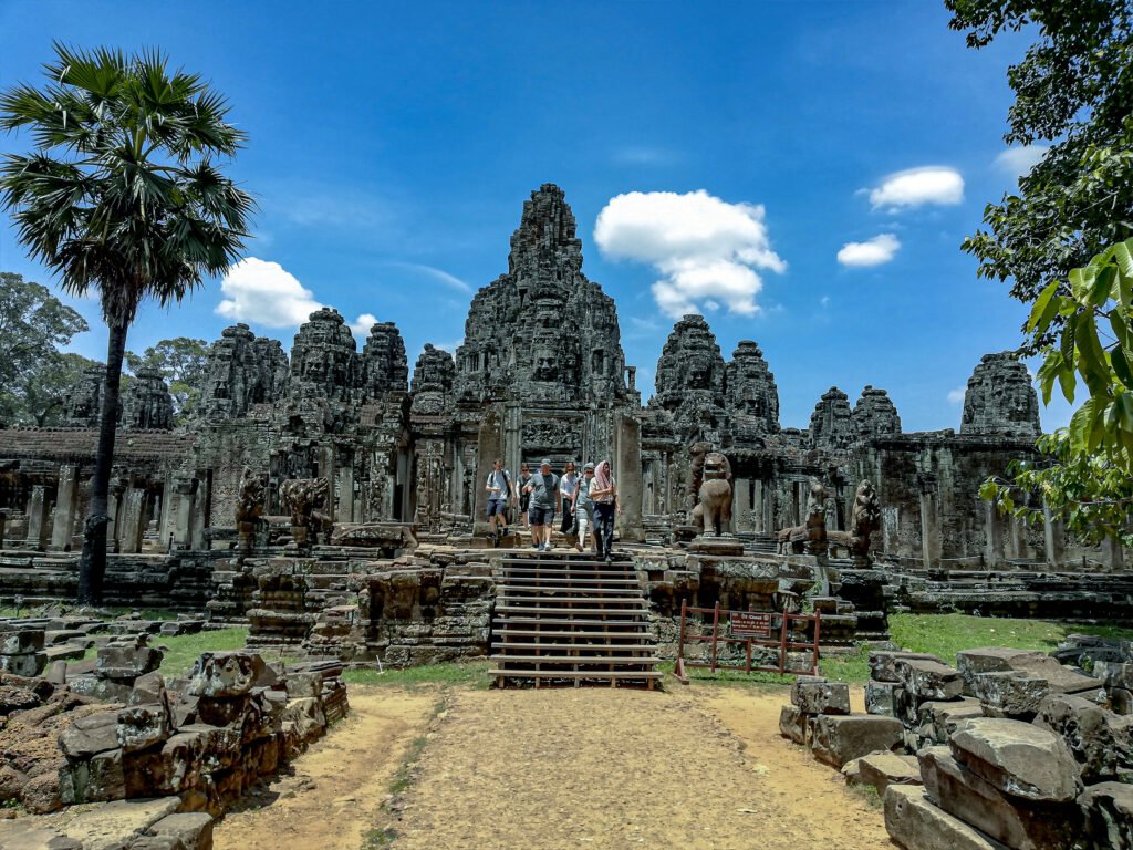 Visiting Bayon Temple 7 Things You MUST Notice
