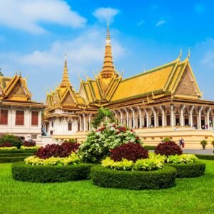 Phnom Penh to Siem Reap Journey: 6-Day Cambodia Heritage Tour