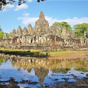 Cambodia Tour: Roluos Temples and Tonlé Sap Floating Village